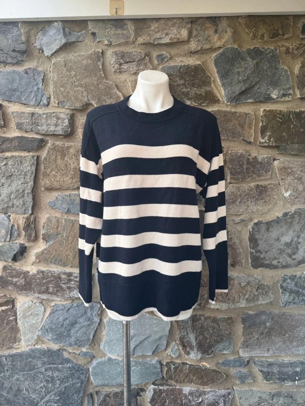 COS Oversized Striped Crewneck Jumper Sweater in Navy Blue & Cream Size Medium